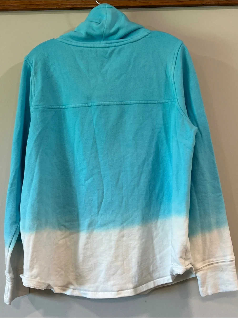 Vineyard Vines Teal to White Ombre Cowl Pullover - L